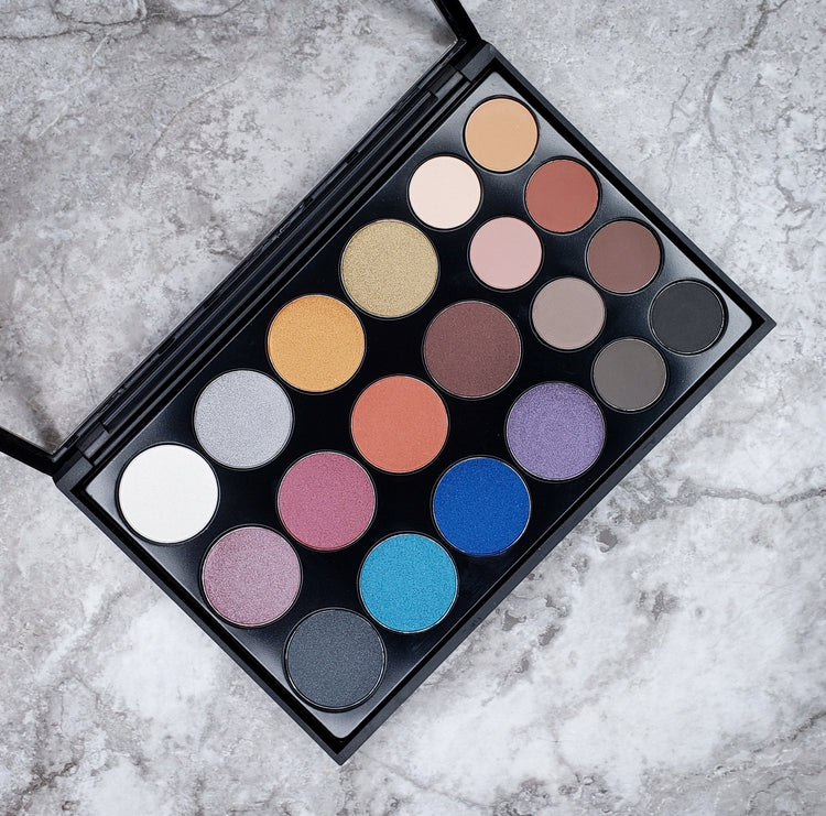 BOLD EYESHADOW PALETTE CP08