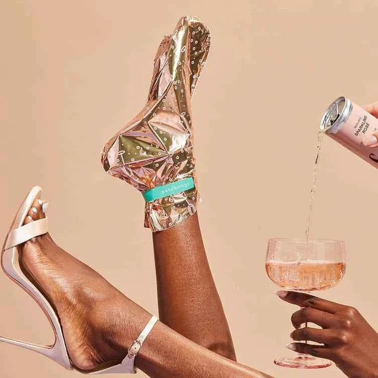Serve Chilled Rosé Toes, Renewing & Protecting Foot Mask