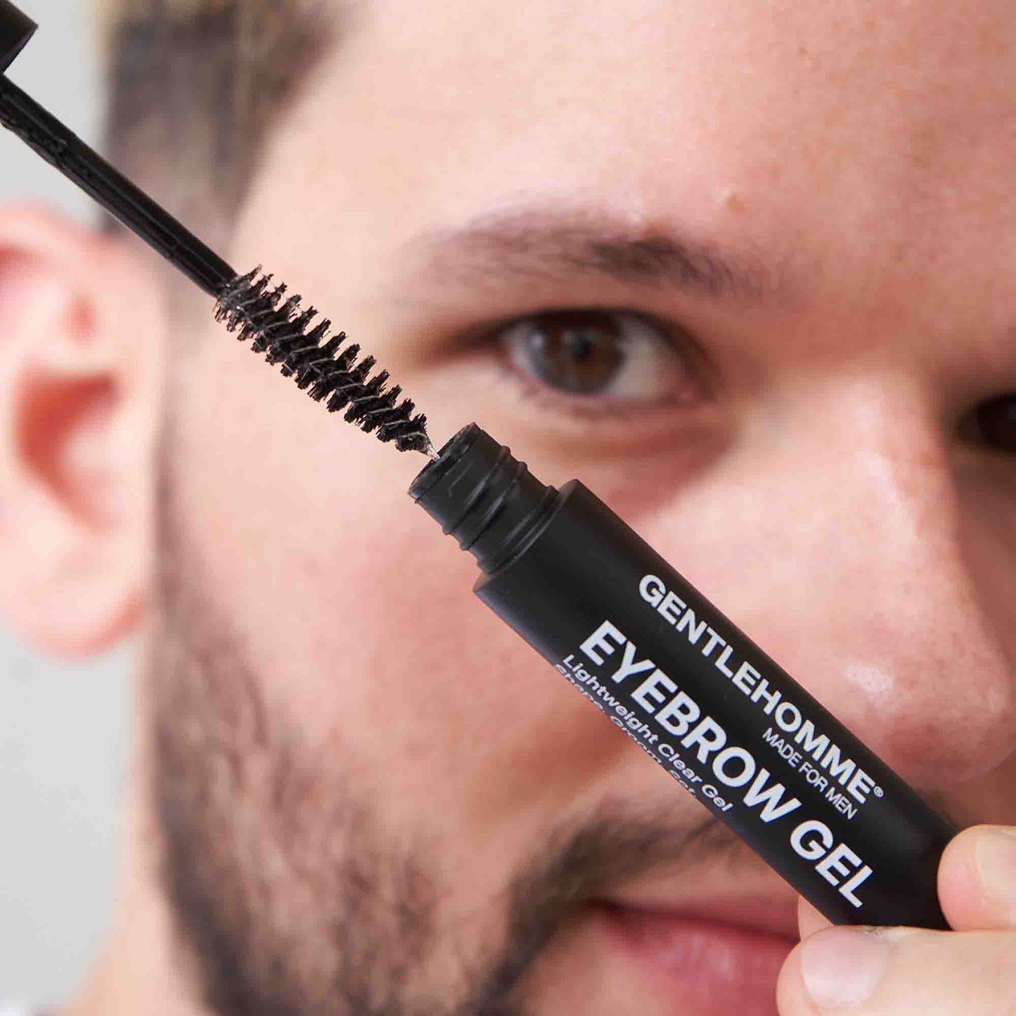 Gel para cejas para hombres