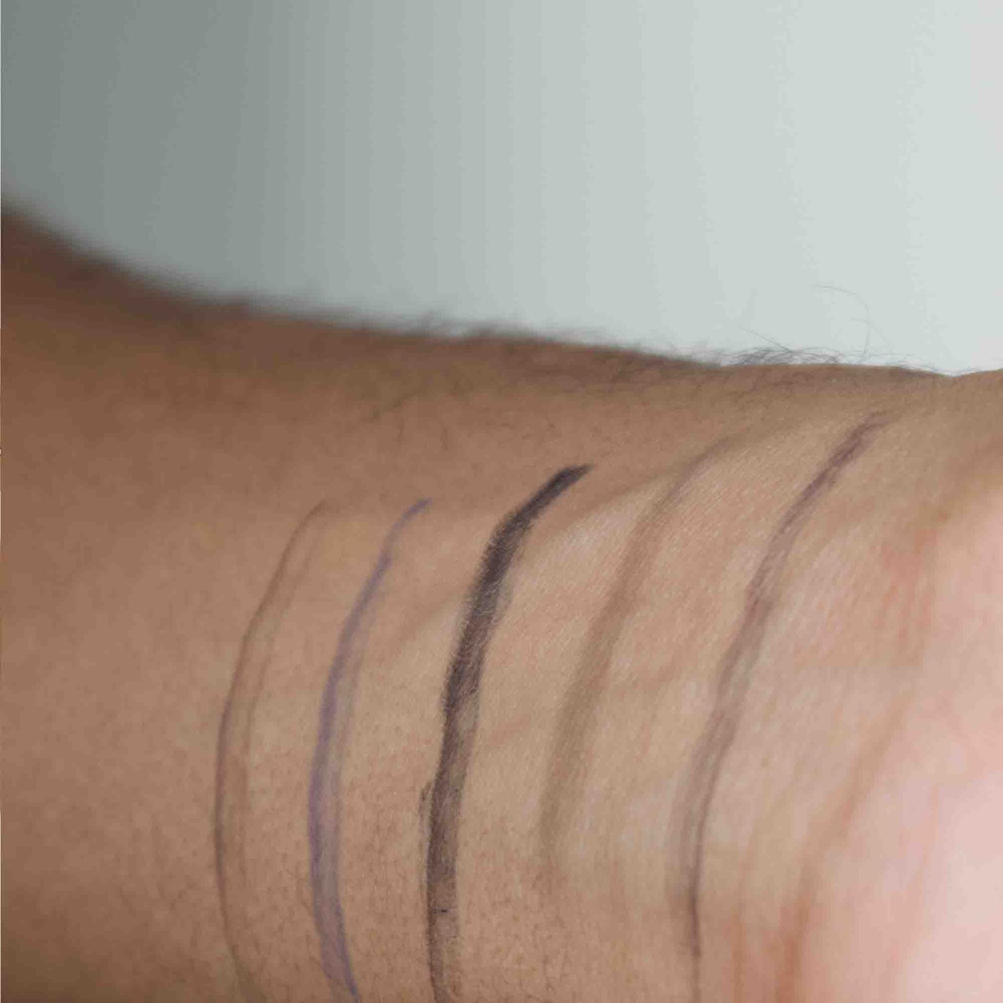 Lápiz de cejas para hombres